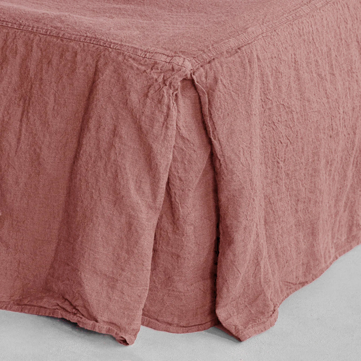 Basix Linen Bed Skirt - Rosa - Cal King