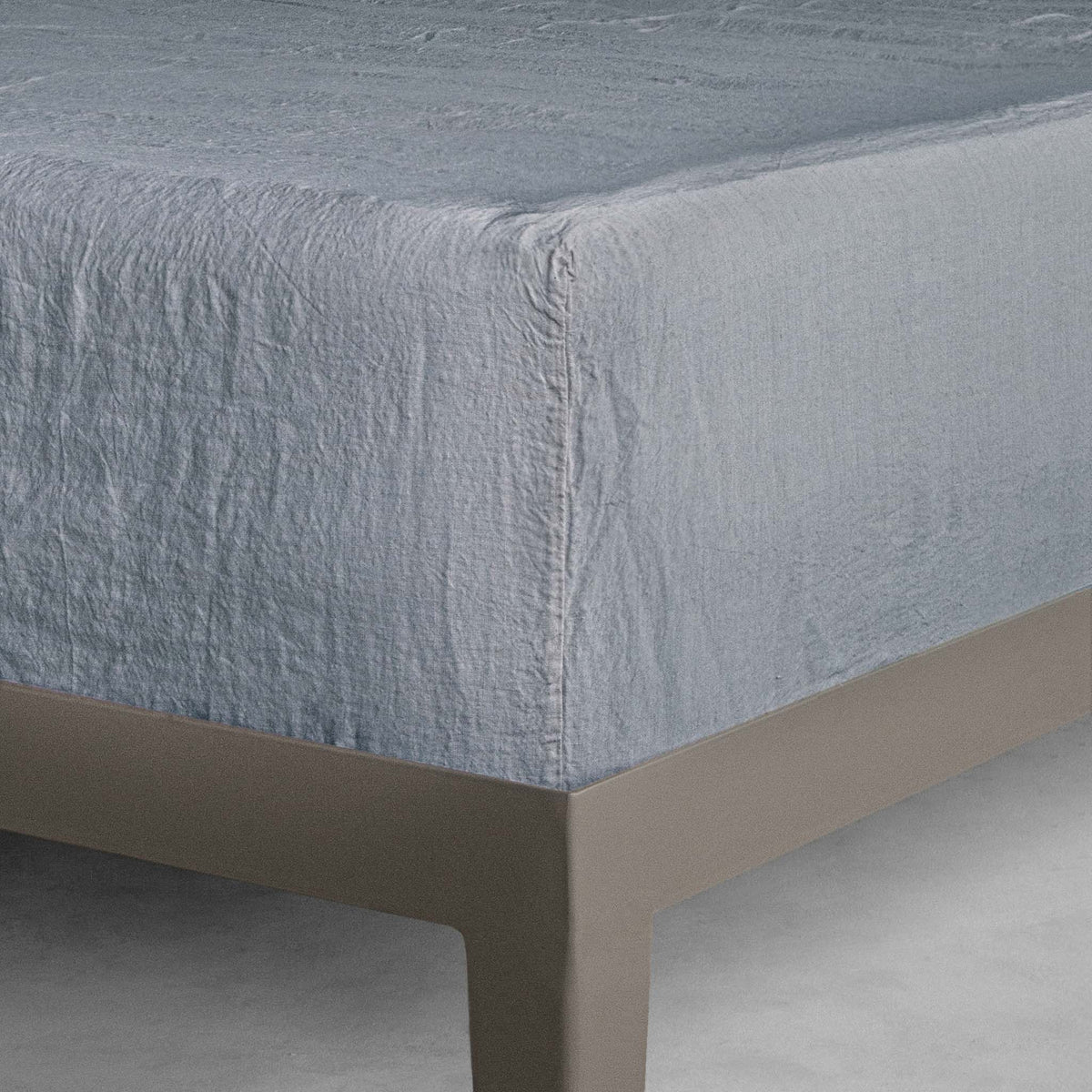 Basix Linen Fitted Sheet - Roy - Cal King