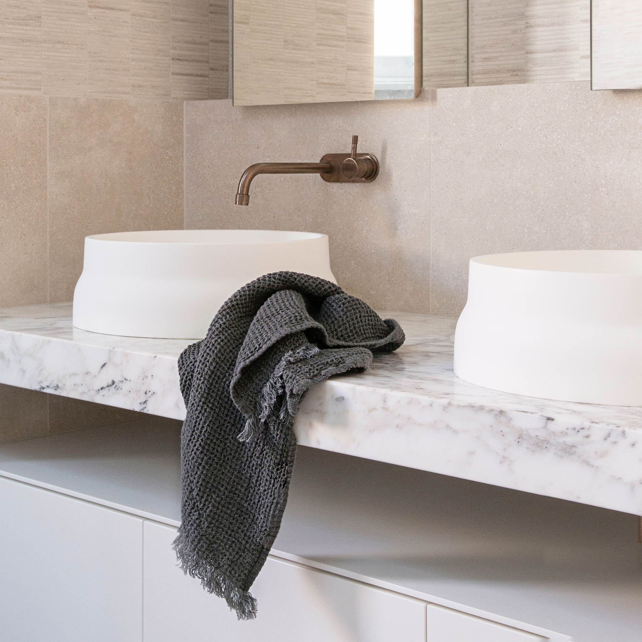 Linen Hand Towels | Charcoal Grey | Hale Mercantile Co.